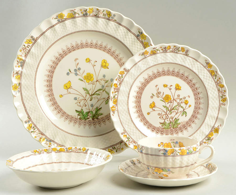Buttercup (Newer Backstamp) 5 Piece Place Setting by Spode-1
