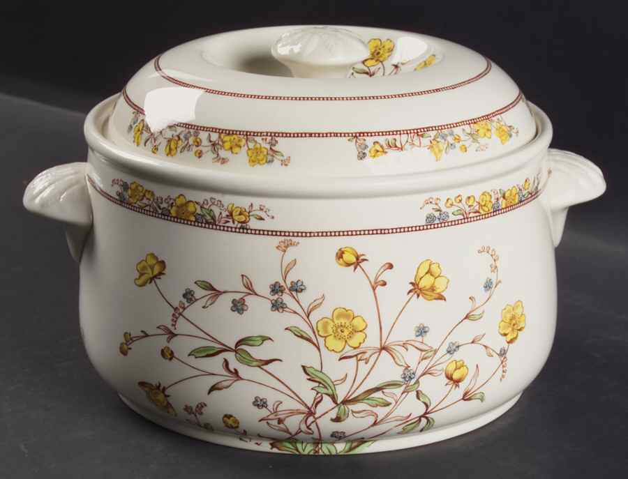 Buttercup (Newer Backstamp) 2.5 Qt Round Covered Casserole by Spode-1