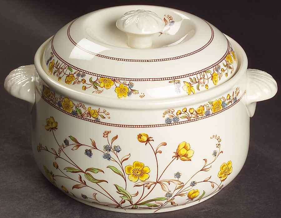 Buttercup (Newer Backstamp) 2 Qt Round Covered Casserole by Spode-1