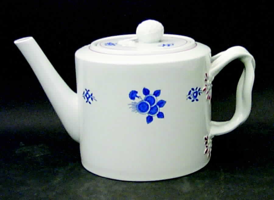Cape Cod Teapot & Lid by Spode-1