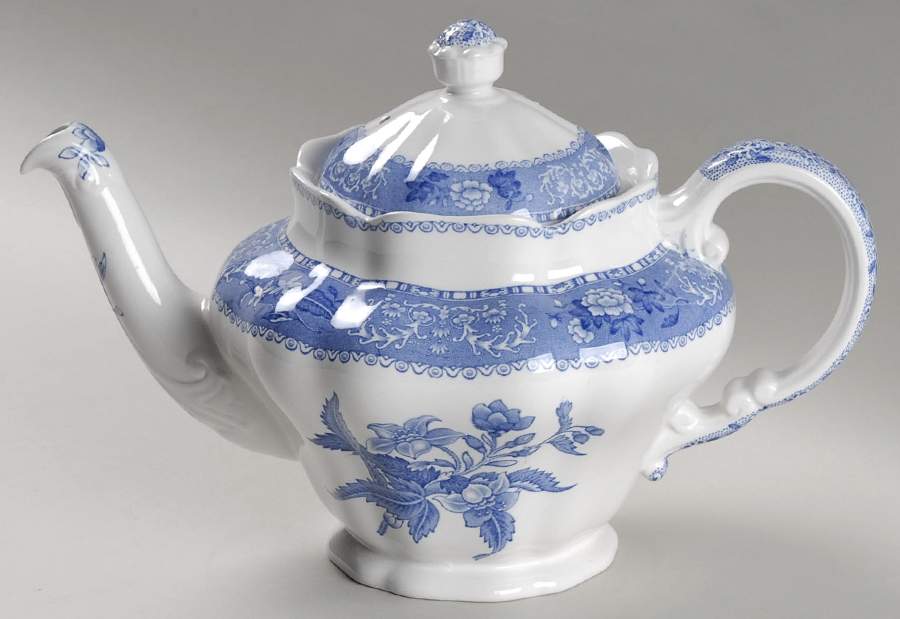 Camilla Blue (Earthenware, Scalloped) Teapot & Lid by Spode-1