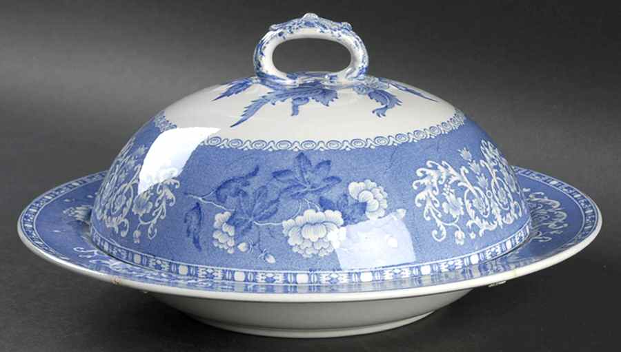 Camilla Blue (Earthenware, Scalloped) Muffin Dish & Lid by Spode-1