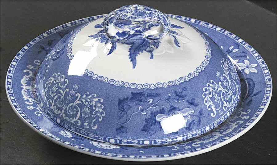 Camilla Blue (Smooth) Round Covered Butter by Spode-1