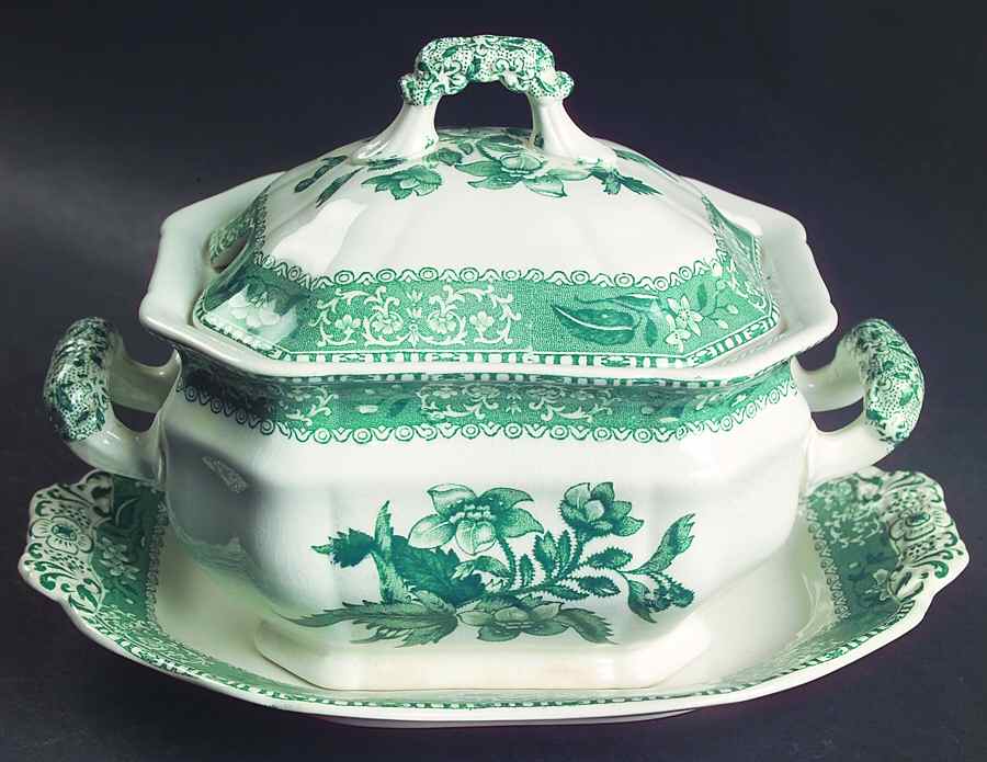 Camilla Light Green (Earthenware, Scallop) Sauce Boat & Lid with Underplate by Spode-1