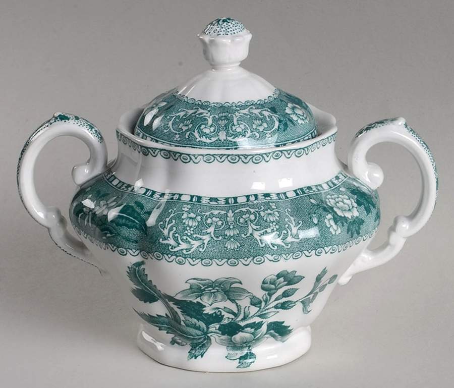 Camilla Light Green (Earthenware, Scallop) Sugar Bowl & Lid by Spode-1
