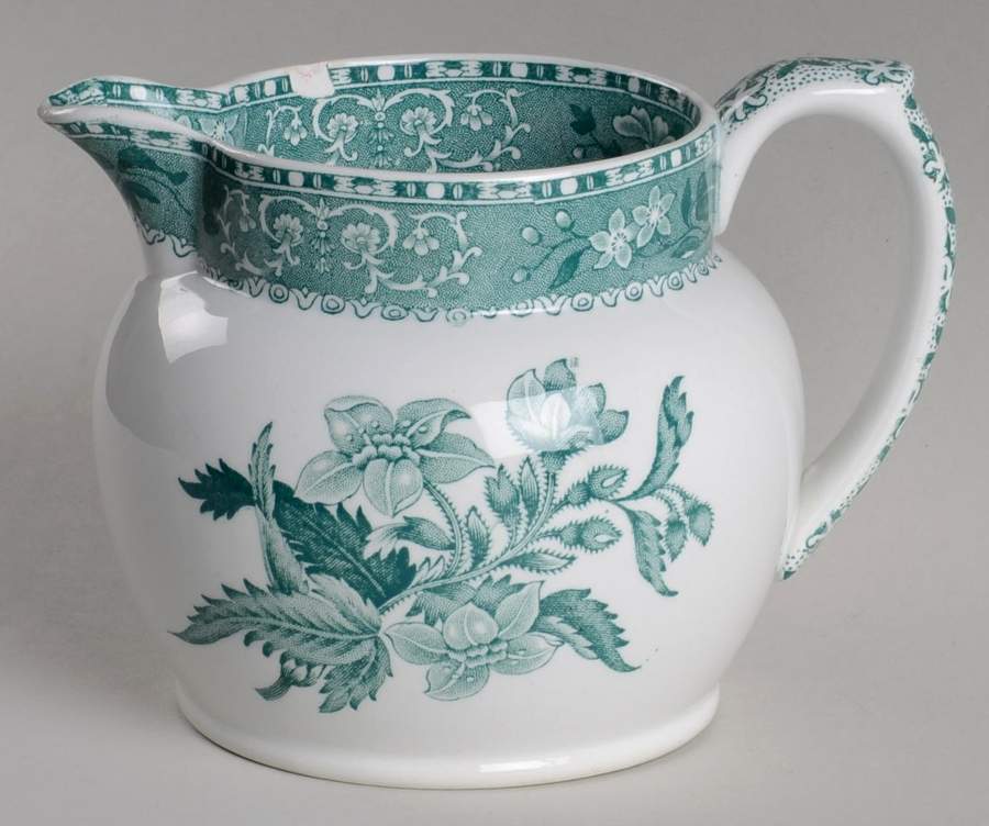 Camilla Light Green (Earthenware, Scallop) 8 Oz Milk Jug by Spode-1