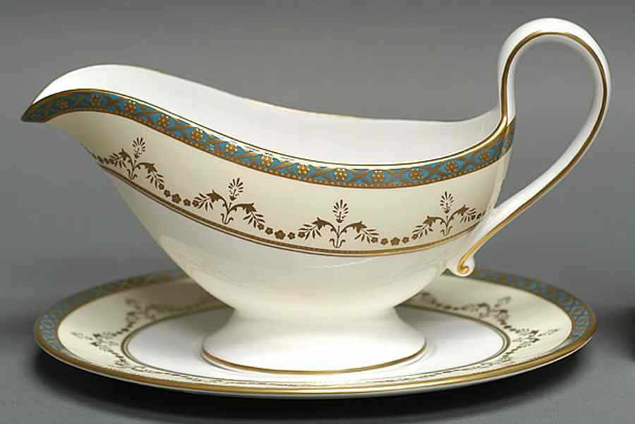 Chatsworth (Bone) Gravy Boat & Underplate by Spode-1