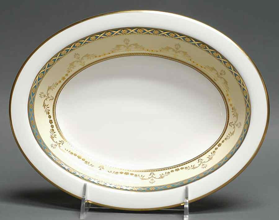 Chatsworth (Bone) 9" Oval Vegetable Bowl by Spode-1