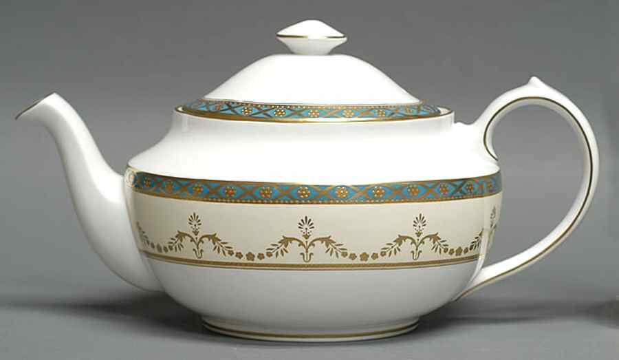 Chatsworth (Bone) Teapot & Lid by Spode-1