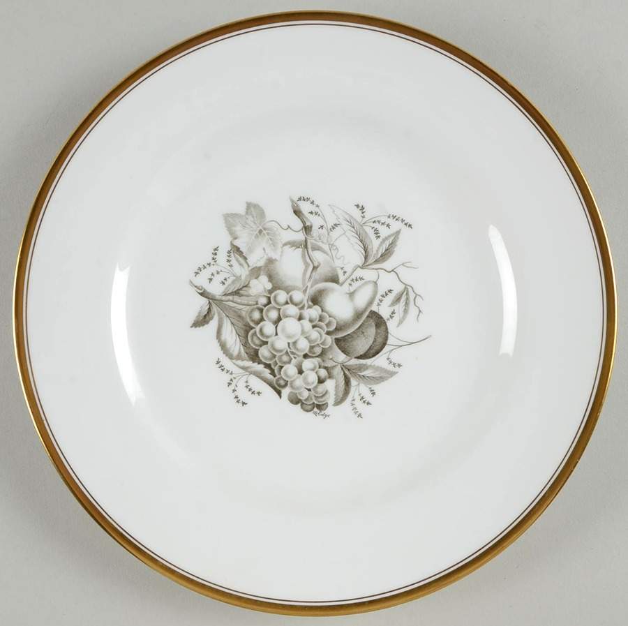 Chatham (Gold Trim) Luncheon Plate by Spode-1
