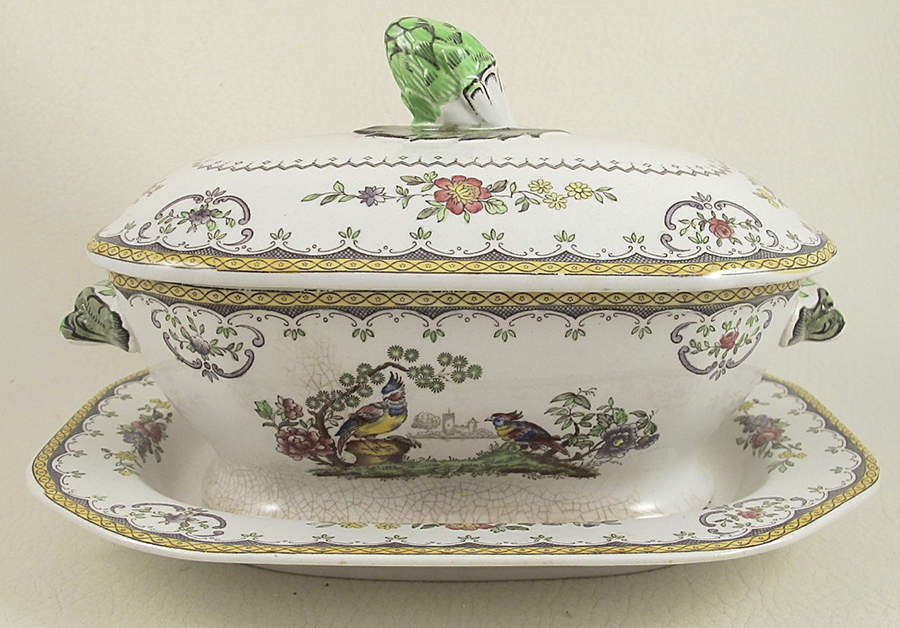 Chelsea Sauce Boat & Lid & Underplate by Spode-1