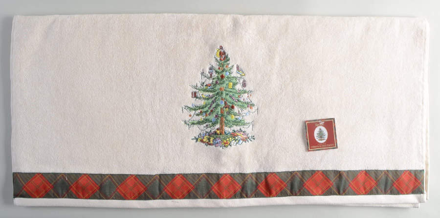Christmas Tree Bath Towel by Spode-1