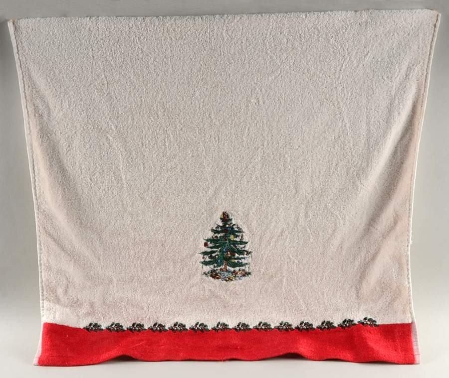 Christmas Tree Bath Towel by Spode-1