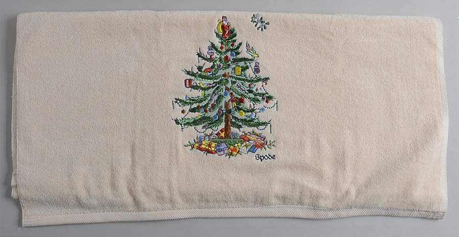 Christmas Tree Bath Towel by Spode-1
