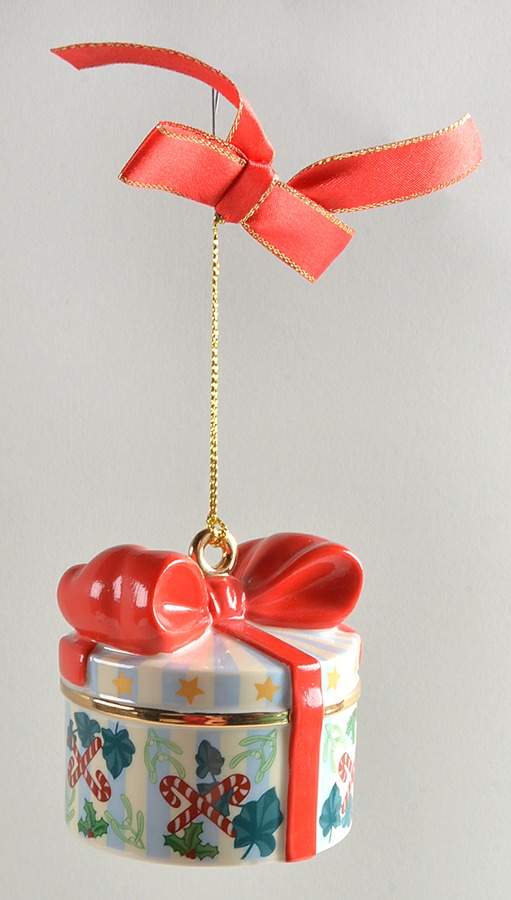 Christmas Tree Ornaments Joys & Toys - Gift - No Box 55c by Spode-1
