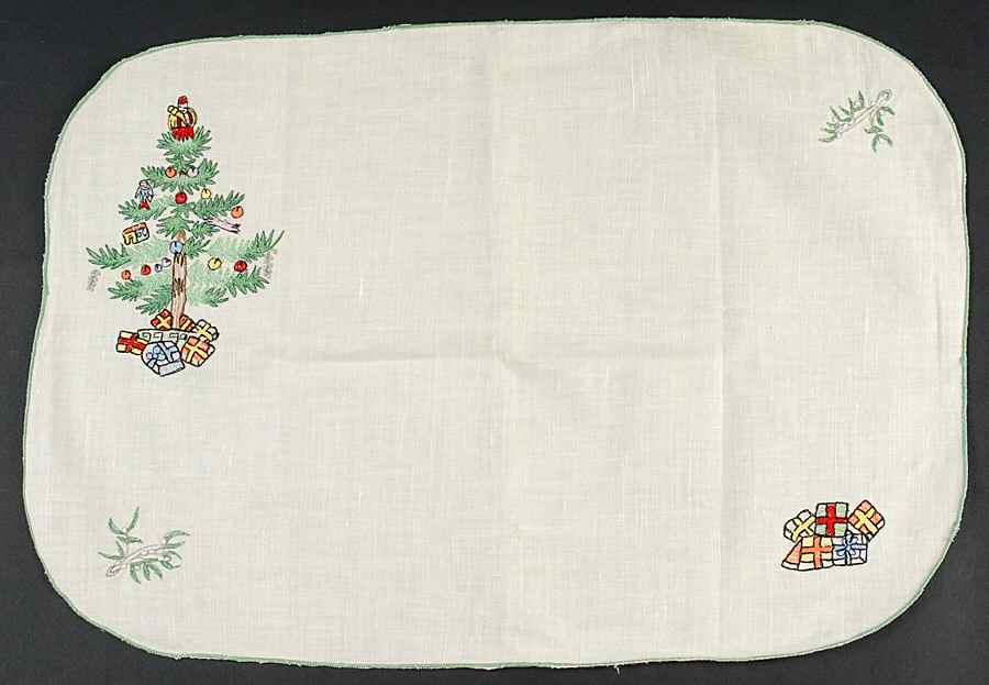Christmas Tree Embroidered Cloth Placemat by Spode-1