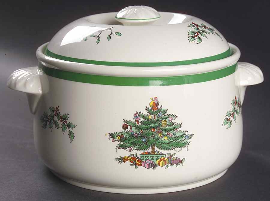 Christmas Tree 2 Qt Round Covered Casserole by Spode-1
