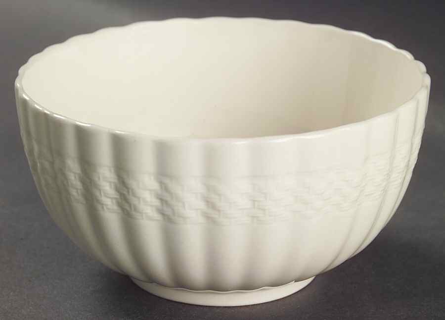 Chelsea Wicker Cranberry Bowl by Spode-1