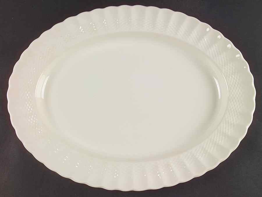 Chelsea Wicker 17" Oval Serving Platter by Spode-1