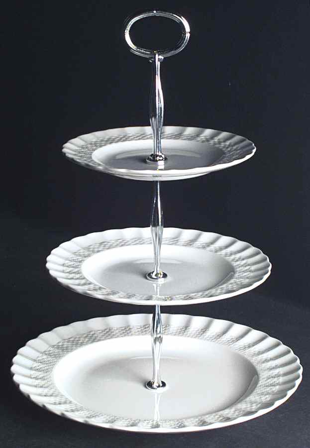 Chelsea Wicker 13 7/8"-14 1/4" 3-Tiered Serving Tray(DP,SP,BB) HC by Spode-1