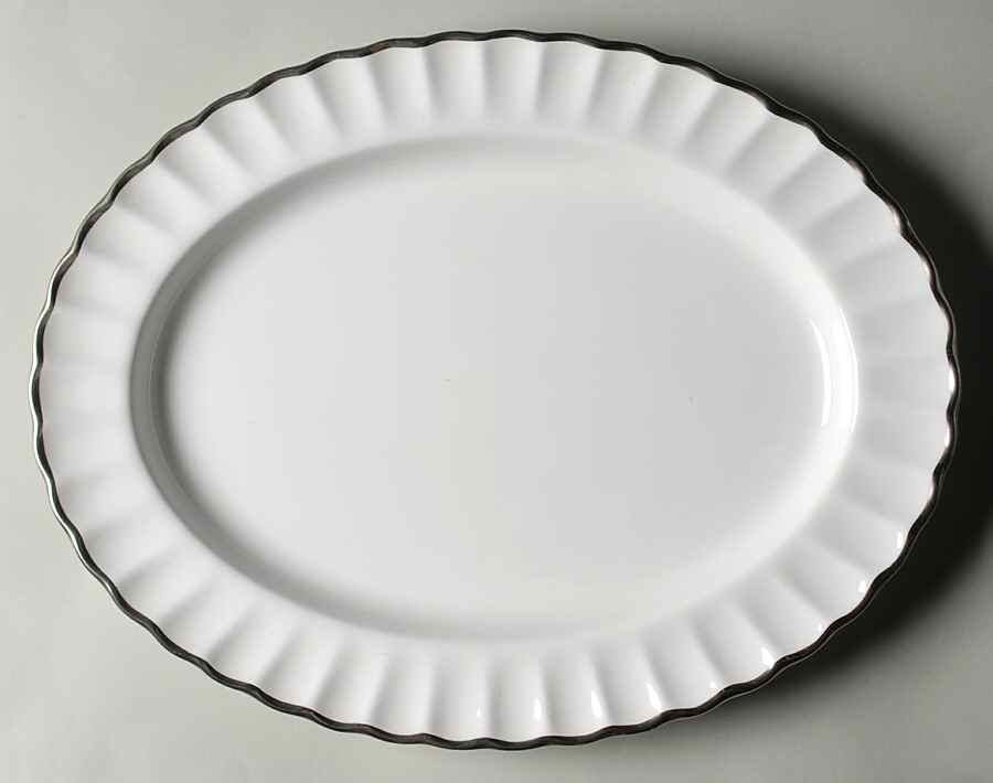 Corinth (PlatinumTrim) 14" Oval Serving Platter by Spode-1