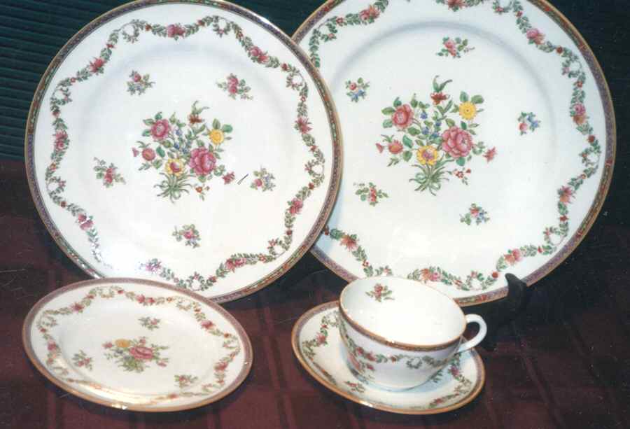 CS584 Dinner Plate by Spode-1