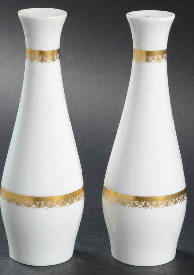 Elizabethan Salt & Pepper Set by Spode-1