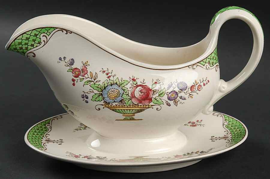 Ellesmere (Smooth) Gravy Boat with Attached Underplate by Spode-1
