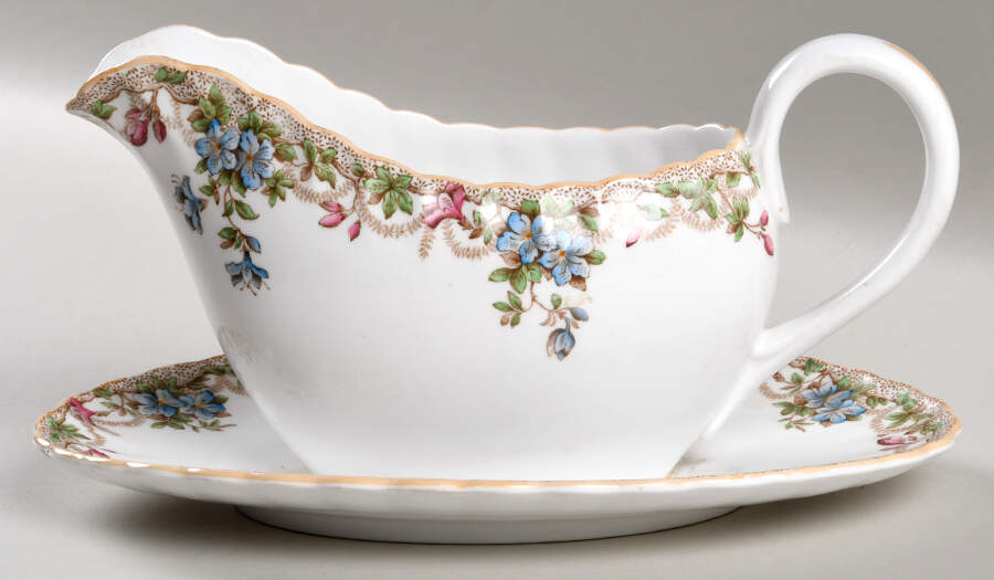 Eloise Gravy Boat with Attached Underplate by Spode-1