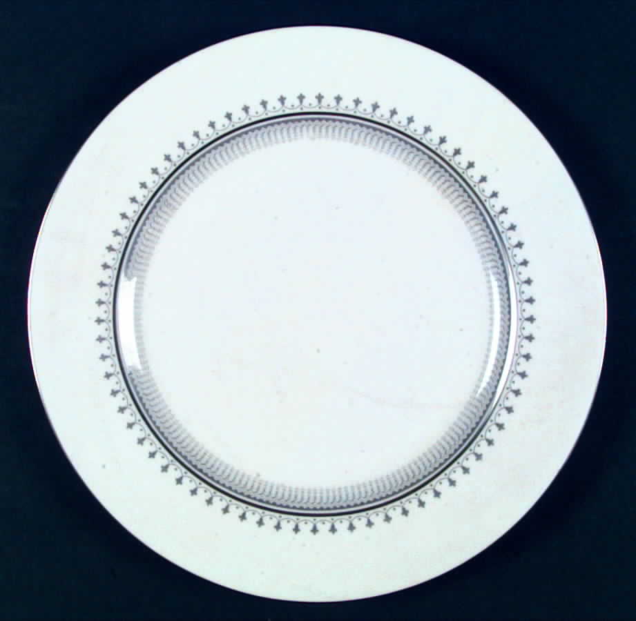 Fairfax Dinner Plate by Spode-1