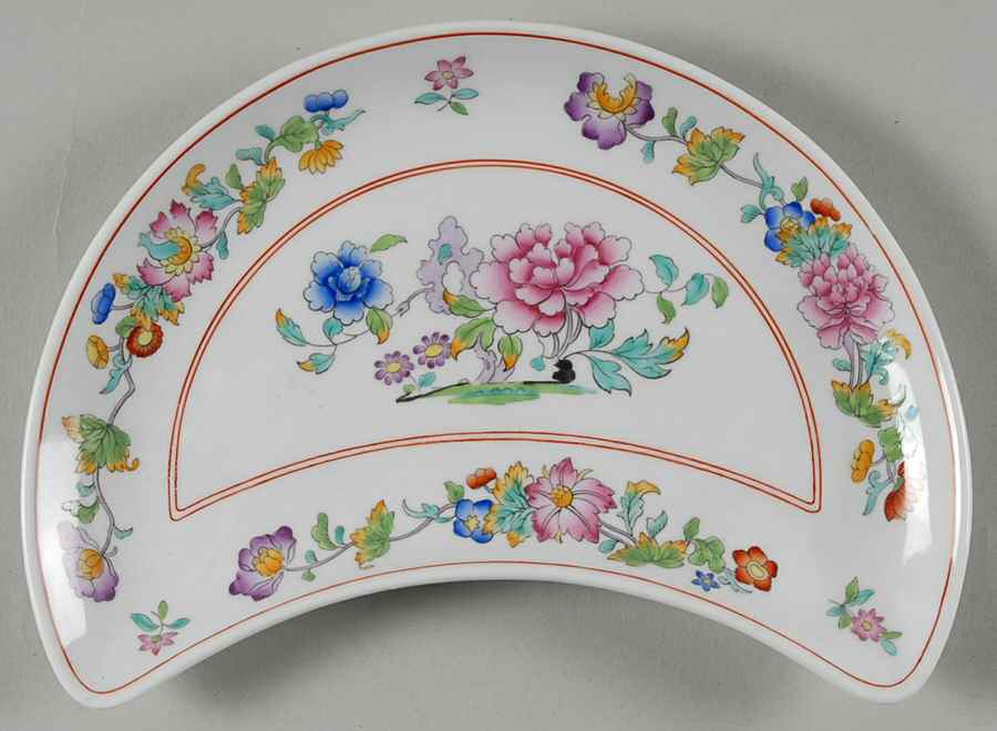 Famille Rose Crescent Salad Plate by Spode-1
