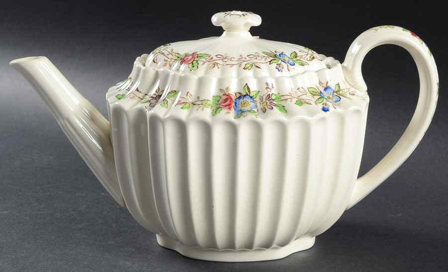 Felicity Teapot & Lid by Spode-1