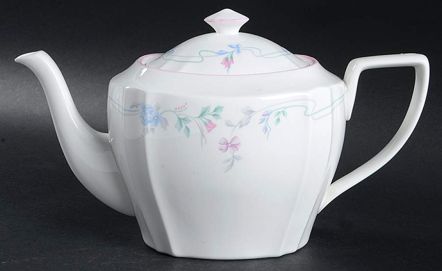 Felicity Teapot & Lid by Spode-1