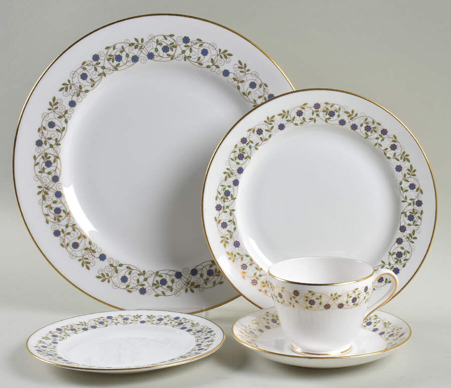 Filigree 5 Piece Place Setting by Spode-1