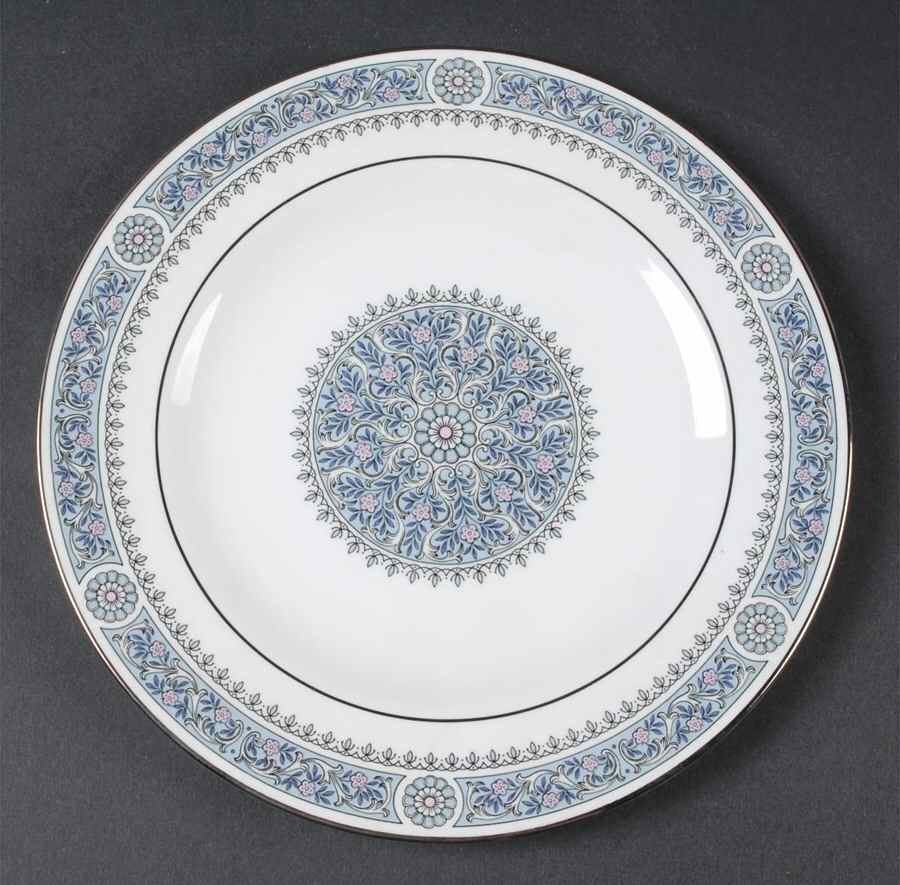 Firenze Luncheon Plate by Spode-1