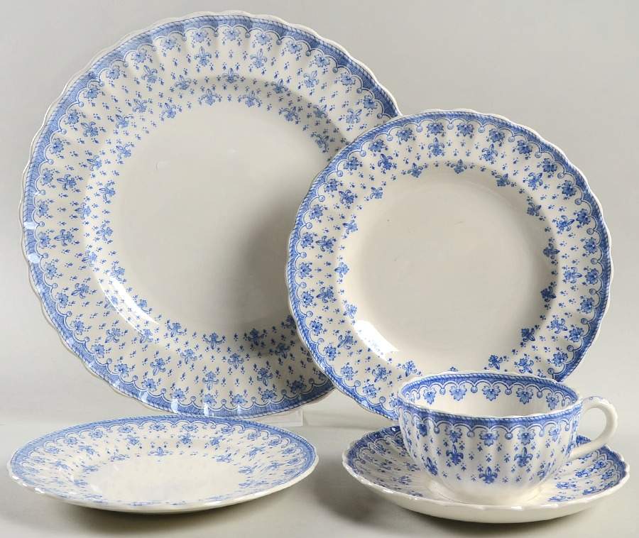 Fleur de Lys Blue (Earthenware, No Trim) 5 Piece Place Setting by Spode-1