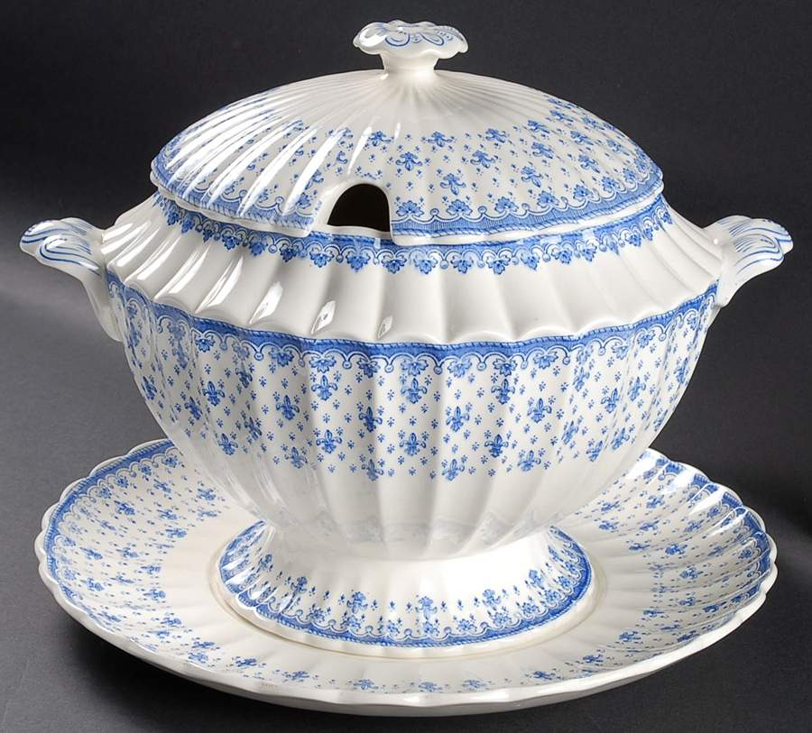 Fleur de Lys Blue (Earthenware, No Trim) Tureen & Lid w/Underplate by Spode-1