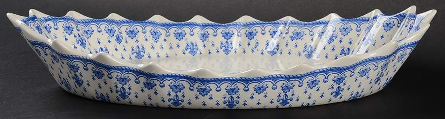 Fleur de Lys Blue (Earthenware, No Trim) Jubilee Platter by Spode-1