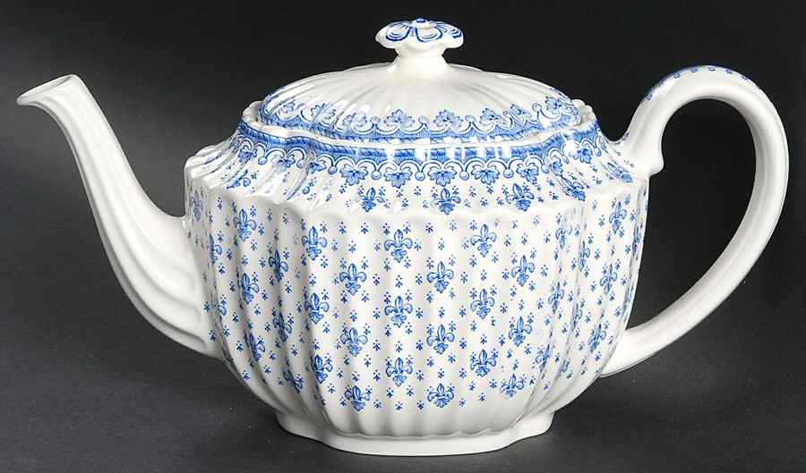 Fleur de Lys Blue (Earthenware, No Trim) Teapot & Lid by Spode-1