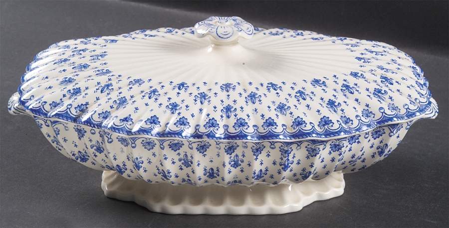 Fleur de Lys Blue (Earthenware, No Trim) Oval Covered Vegetable by Spode-1