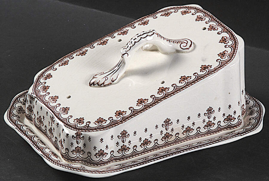 Fleur de Lys Brown (Earthenware, No Trim) Cheese Dish with Lid (Wedge) by Spode-1