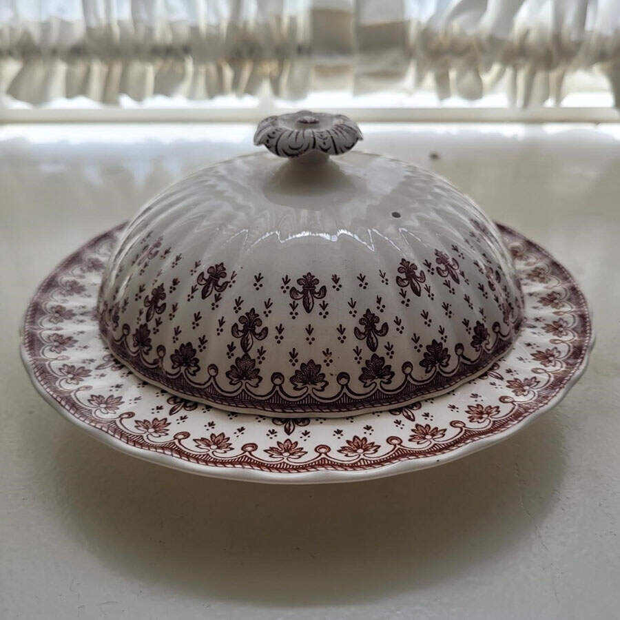 Fleur de Lys Brown (Earthenware, No Trim) Round Covered Butter by Spode-1