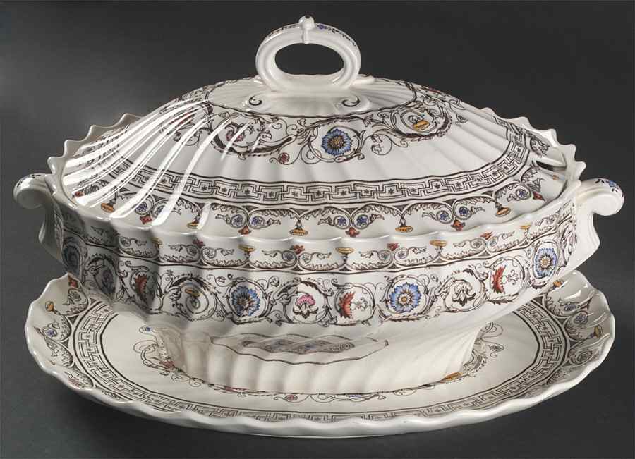 Florence Oval Tureen & Lid with Underplate by Spode-1