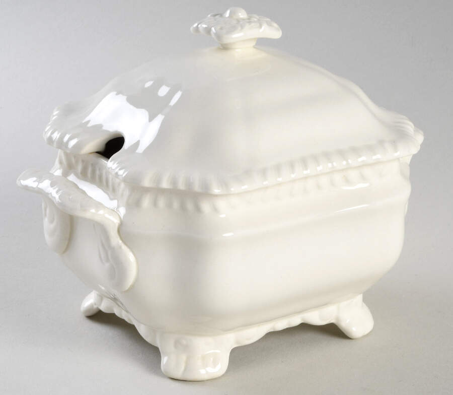 Gadroon Sauce Boat & Lid by Spode-1