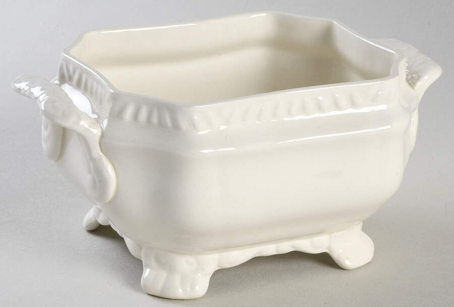 Gadroon Sauce Boat No LId by Spode-1