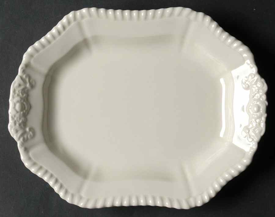 Gadroon Underplate for Sauce Boat by Spode-1