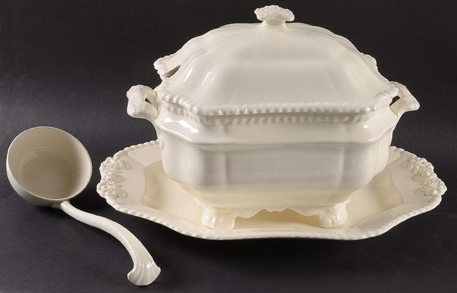 Gadroon Tureen & Lid w/Ladle & Underplate by Spode-1