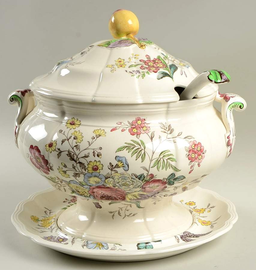 Gainsborough (Marlborough) Tureen & Lid w/Ladle & Underplate by Spode-1