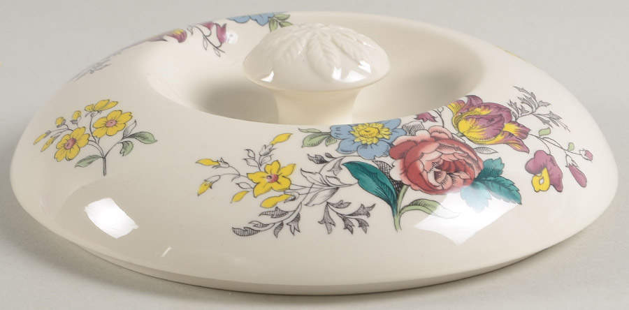 Gainsborough (Marlborough) Lid for 2 Qt Round Covered Casserole by Spode-1