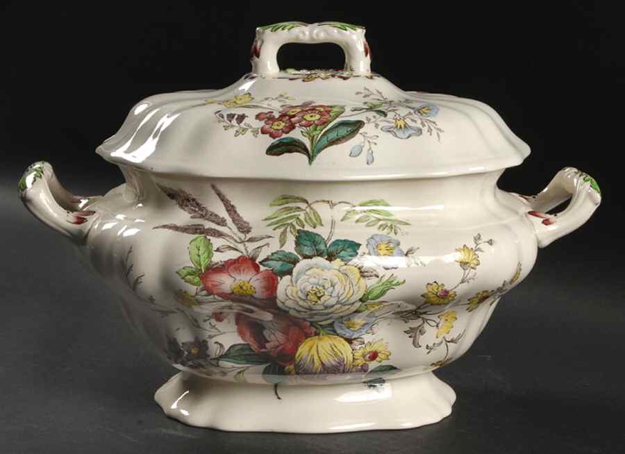 Gainsborough (Marlborough) Oval Tureen & Lid by Spode-1
